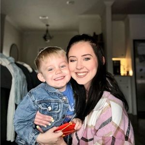 Meet your Posher, Makayla